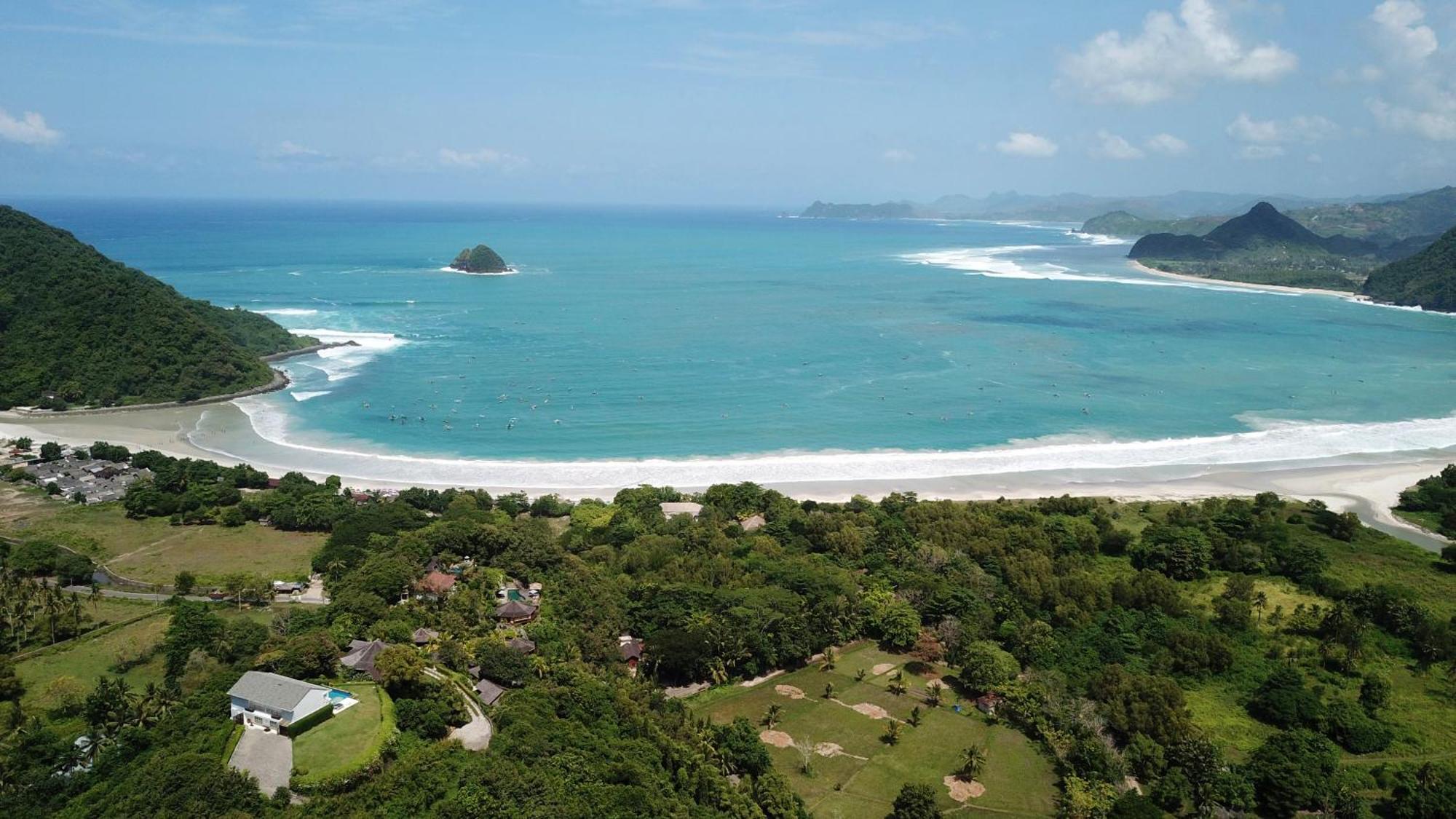 Sempiak Seaside Resort Selong Belanak Exterior photo